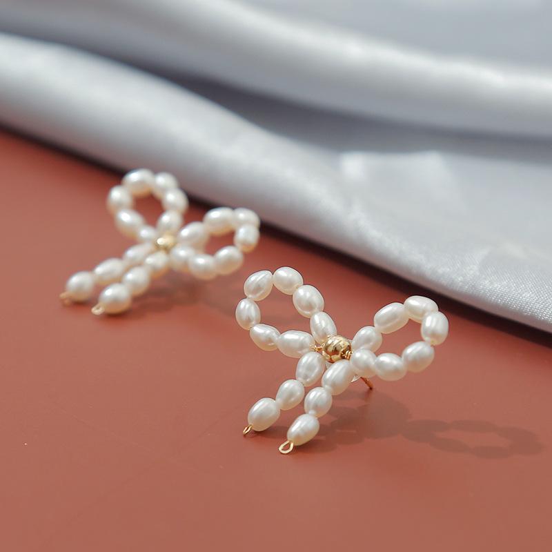 White Pearls Bow Tie Stud Earrings – PearlsCharming